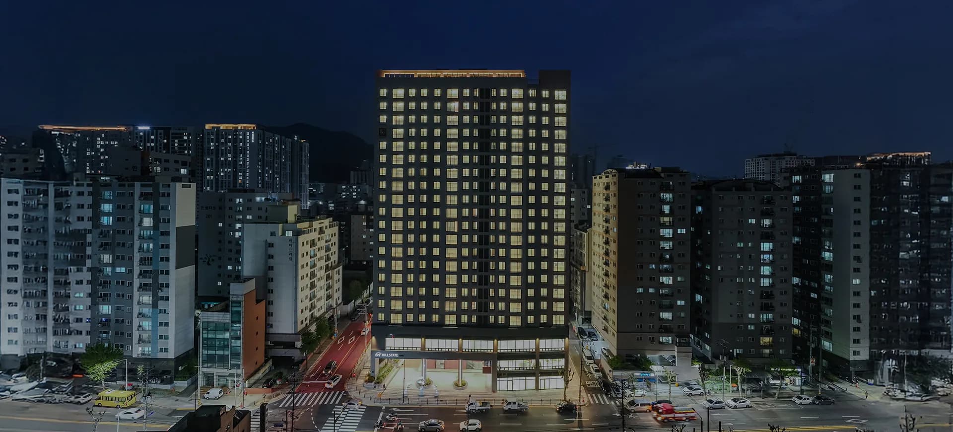 힐스테이트 안양펠루스 야경 외관 - 20층 주거복합 정면