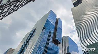 풍무역세권 수자인 그라센트 2차 프리미엄 - 하늘로 솟은 유리 빌딩 이미지컷