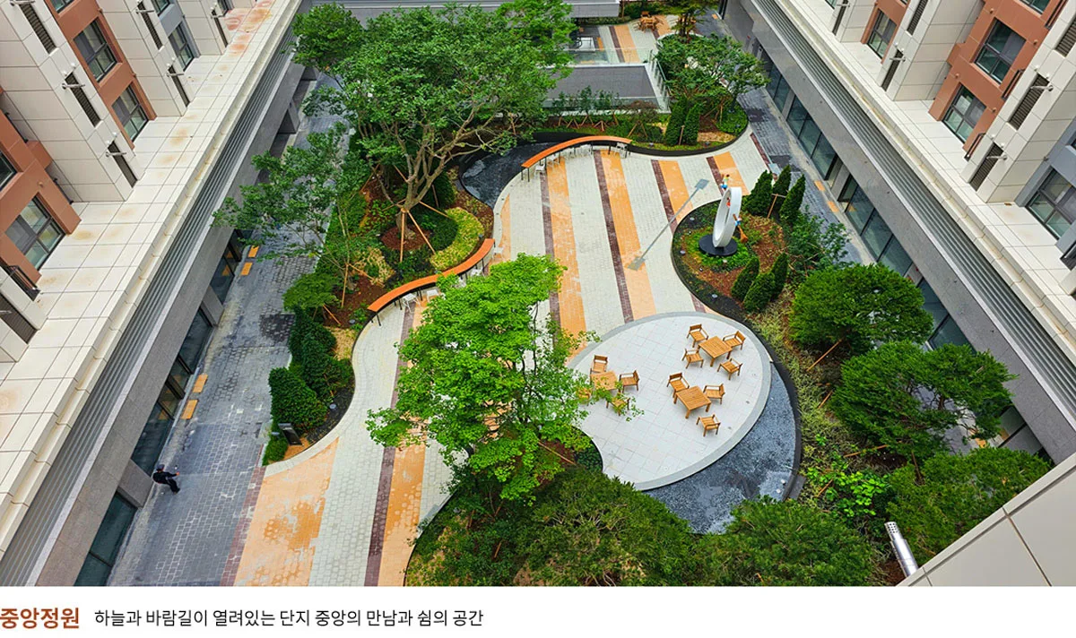 영종 SK VIEW 위층에서 내려다본 중앙정원 사진